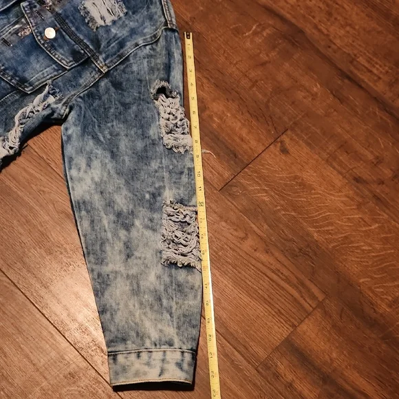 Women Thrill Blue Denim Jacket with Fringe - Picture 11 of 13